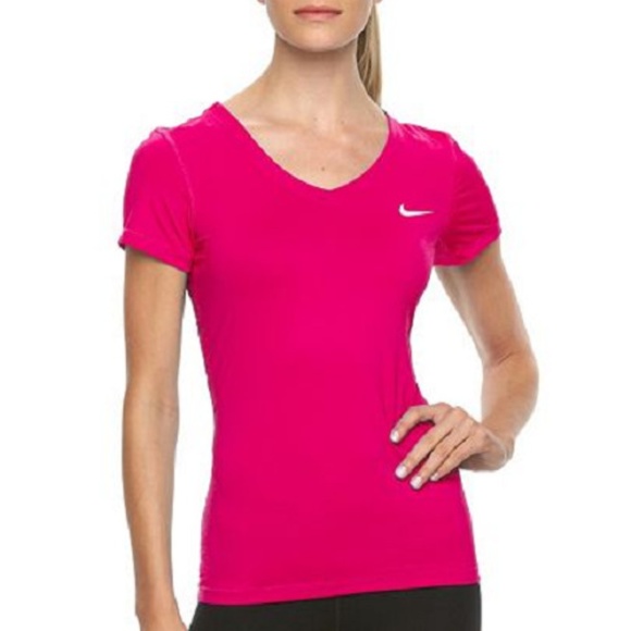 hot pink nike t shirt